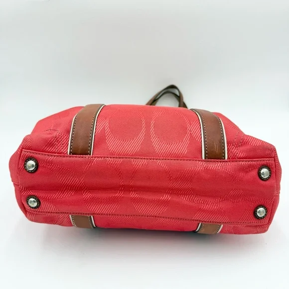 SOLD Coach Gallery Tote Bag - Picture 5 of 8